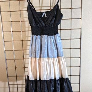 Dress:  Lovely Max Rove tri-color tier dress.Size: X-small